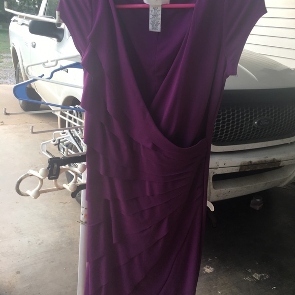 Dress - Picture 8 of 8